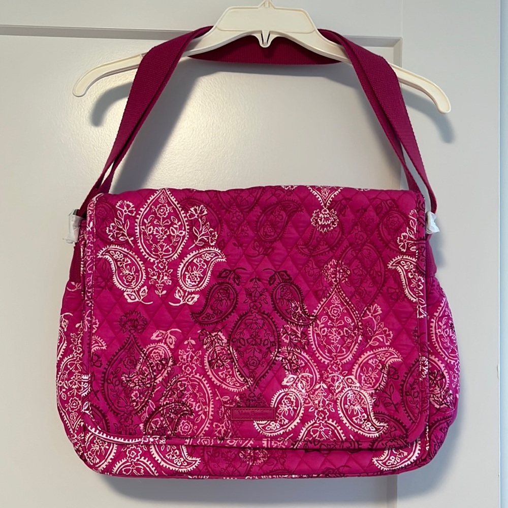 Vera Bradley messenger back NWT pink floral